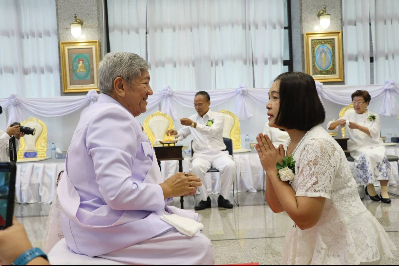title - ศูนย์ส่งเสริมและพัฒนาอาชีพเสริมนอกภาคการเกษตร โดย สำนักงานการปฏิรูปที่ดินเพื่อเกษตรกรรม จัดโครงการพัฒนาบุคลากรเพื่อเพิ่มประสิทธิภาพการดำเนินงานด้านศิลปหัตถกรรม กิจกรรมไหว้ครูช่าง ณ ชั้น 2 อาคารพระมิ่งขวัญ ศูนย์ส่งเสริมและพัฒนาอาชีพเสริมนอกภาคการเกษตร (ศูนย์ศิลปาชีพบางไทรฯ (เดิม))